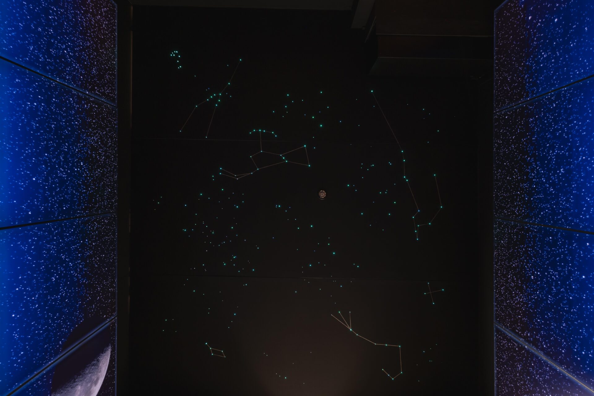 Te Kitenga o Hina Māori lunar calendar tunnel with fibre-optic lights